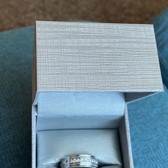 warranty on rings,. Rings can be resize,cleaned and get diamond replaced . - Picture 10 of 10